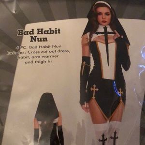 4 piece Halloween costume